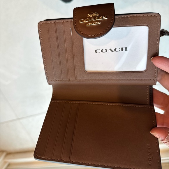 Coach Brown Wallet - Picture 4 of 4